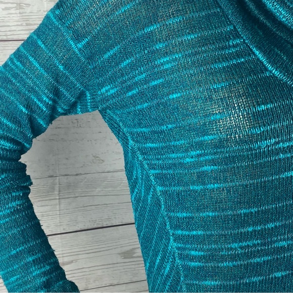 Splendid Sweater - Picture 5 of 12